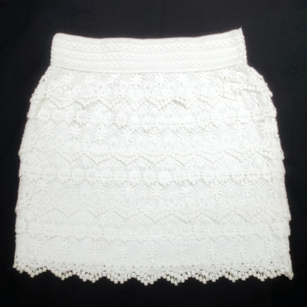 Jolt Lace Mini Skirt